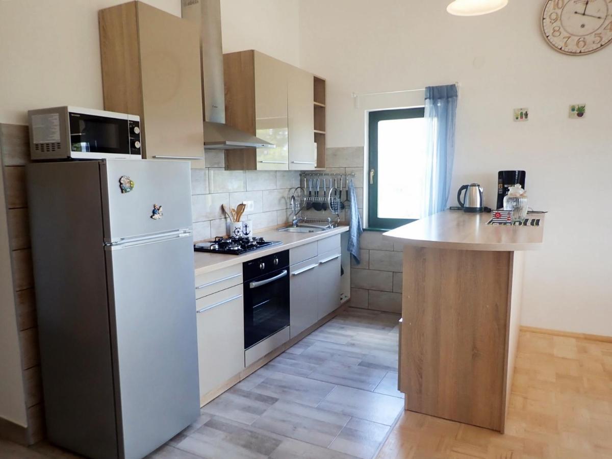 Apartment Adria With Seaview Seline Exterior photo