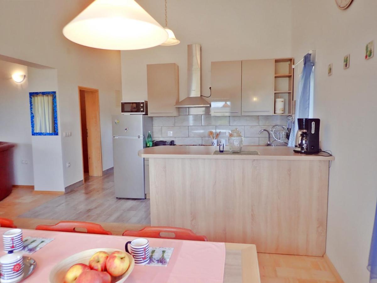 Apartment Adria With Seaview Seline Exterior photo